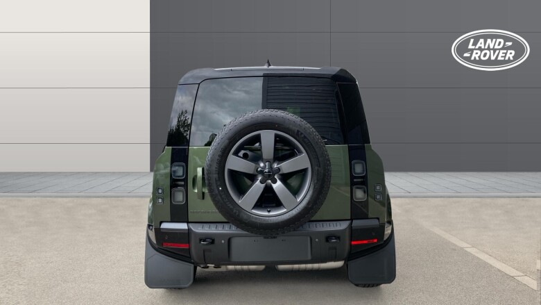 Land Rover Defender 3.0 D250 X-Dynamic SE 90 3dr Auto Diesel Estate